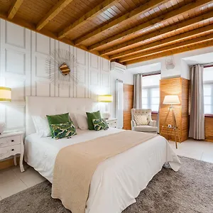 R3 Service - Five Senses In Appartement