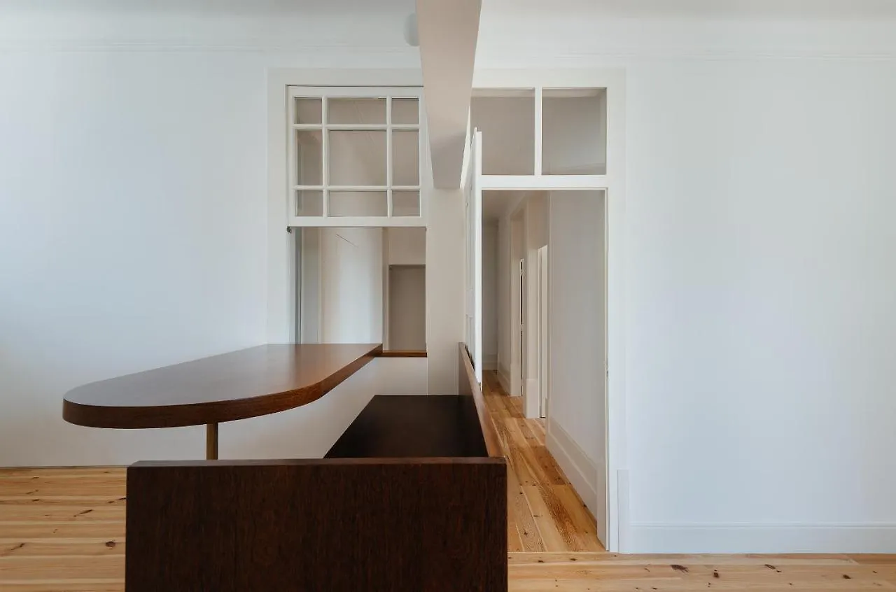 Rua Tenente Campos Rego, Ground Floor Coimbra 0*,